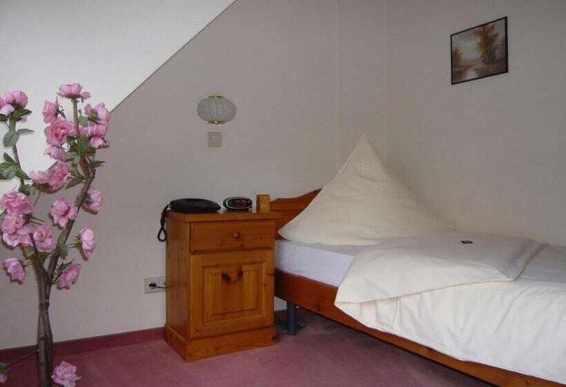 スタンダードシングルルーム, Am Wald B&b