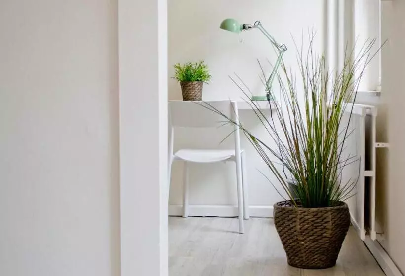 Standard Kolmen Hengen Huone, Beez