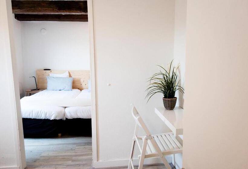 Номер Стандарт Трехместный, Beez