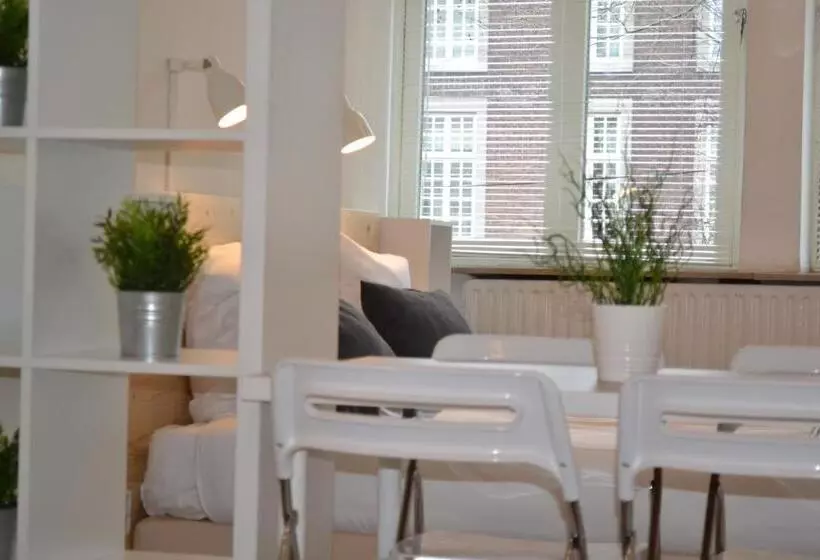 Standard Neljän Hengen Huone, Beez