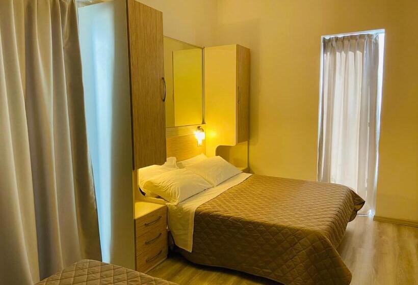 اتاق کلاسیک سه تخته, Butterfly Wellness & Spa