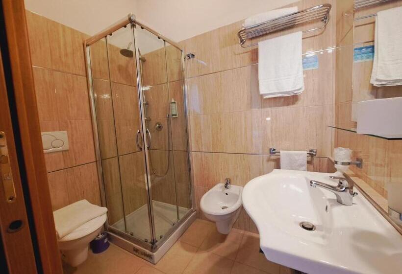 اتاق کلاسیک چهارنفره, Butterfly Wellness & Spa