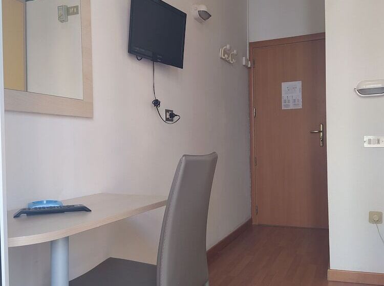 اتاق استاندارد یک نفره, Butterfly Wellness & Spa