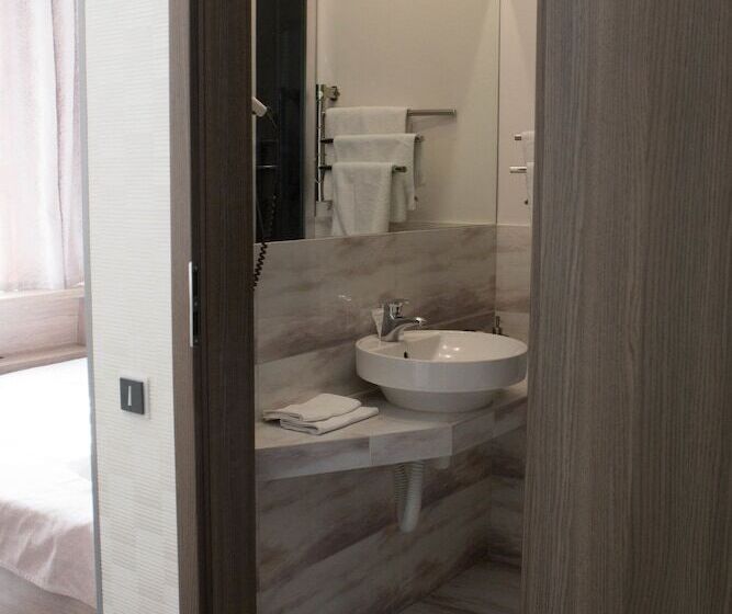 سوییت جونیور, Elegant