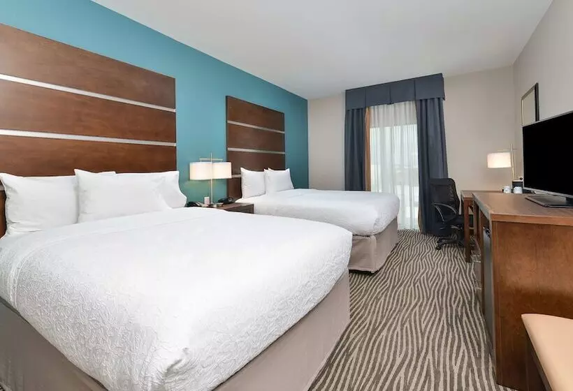 ２ダブルベッドのスタンダードルーム, Hampton Inn & Suites Des Moines Downtown