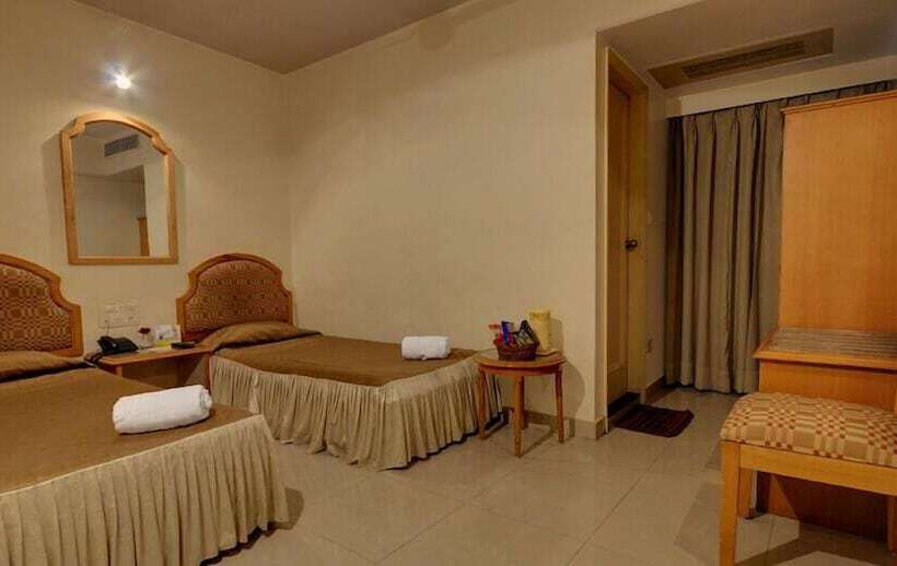 غرفة ديلوكس, Kanchandeep