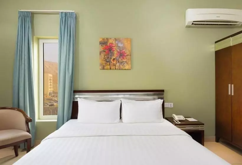 اتاق استاندارد با تخت بزرگ, Centara Life Muscat Dunes