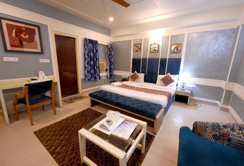 اتاق پرمیوم, Moon Light Bhimtal