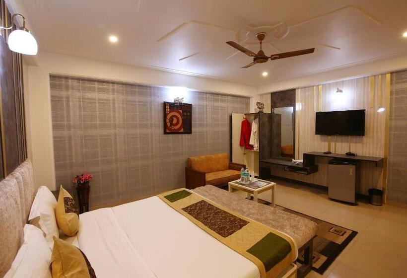 غرفة كلاسيكية, Moon Light Bhimtal