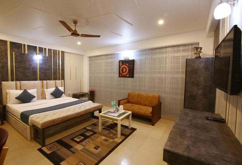 غرفة كلاسيكية, Moon Light Bhimtal