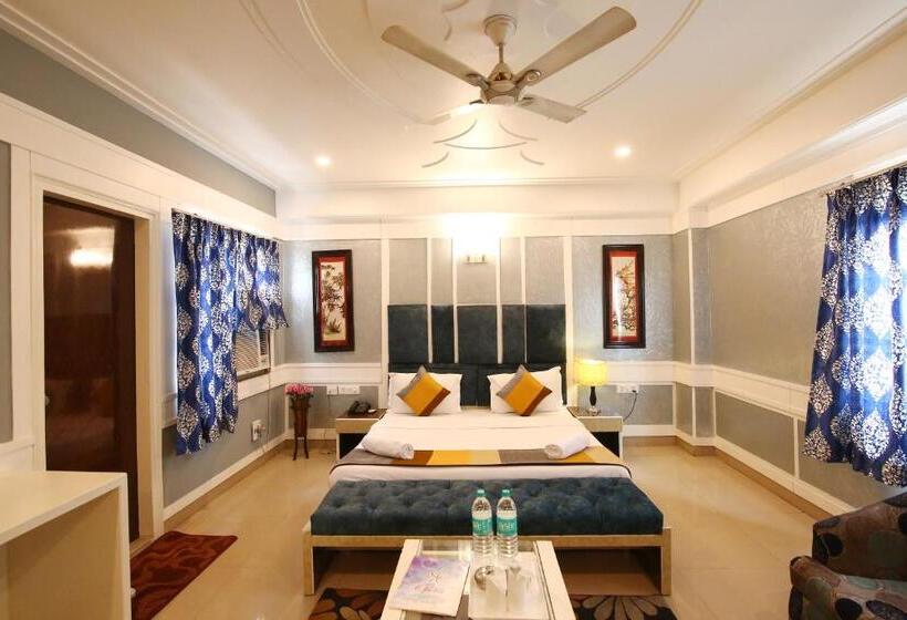 غرفة كلاسيكية, Moon Light Bhimtal