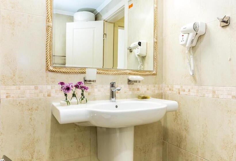 ベーシックワンルーム, Regina