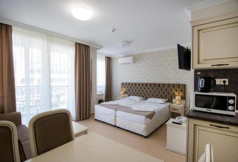 バルコニー付きスタンダードステューディオ, Regina