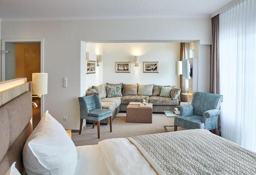 2 Bedrooms Suite Sea View, Strandidyll