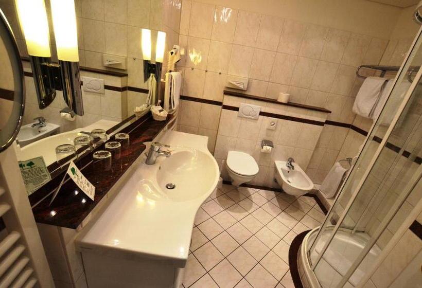 2 Bedrooms Suite Sea View, Strandidyll