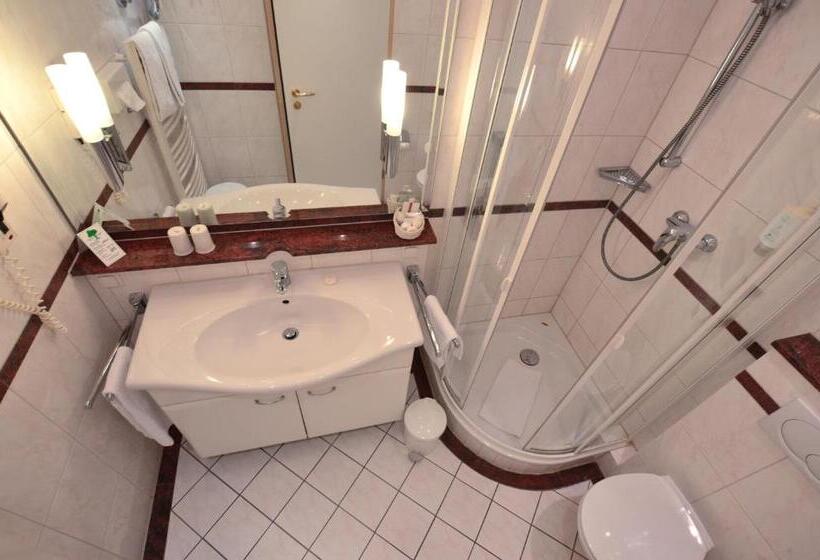 オーシャンビュースタンダードルーム, Strandidyll