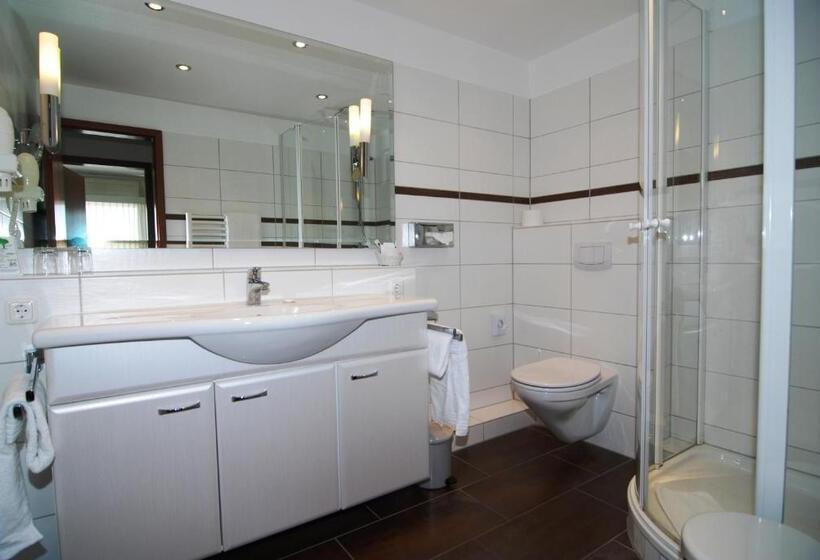 2 Bedrooms Suite Sea View, Strandidyll