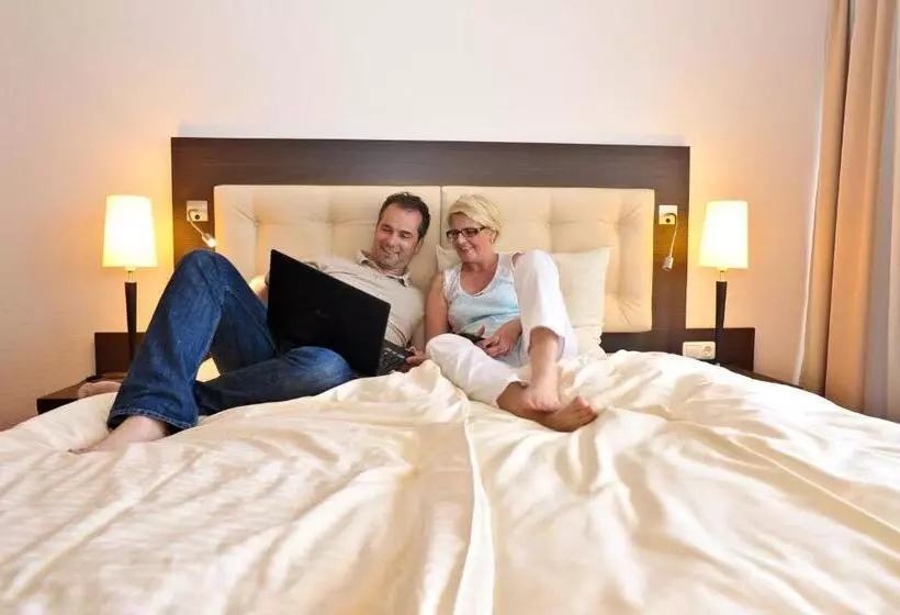 2 Bedrooms Suite Sea View, Strandidyll