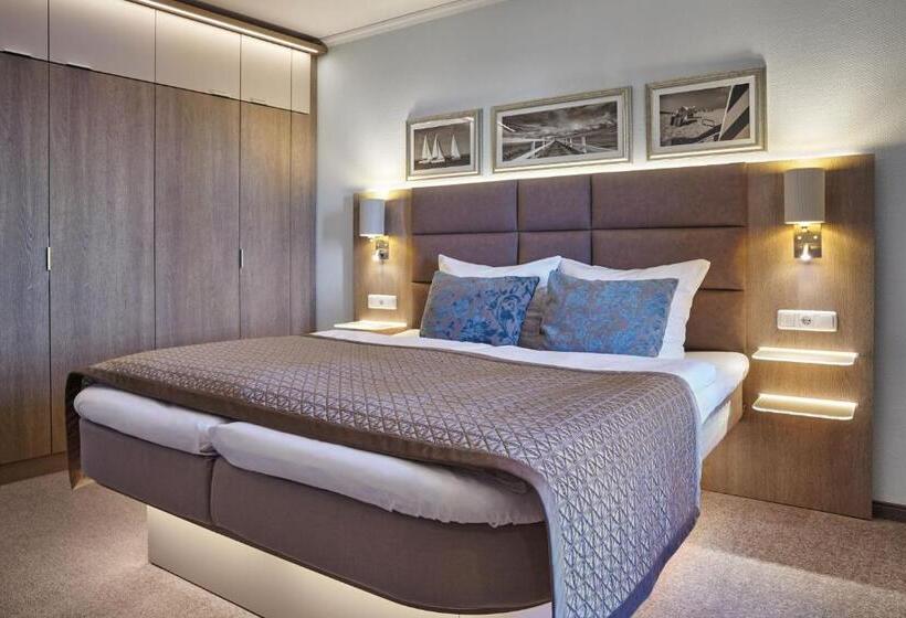 2 Bedrooms Suite Sea View, Strandidyll