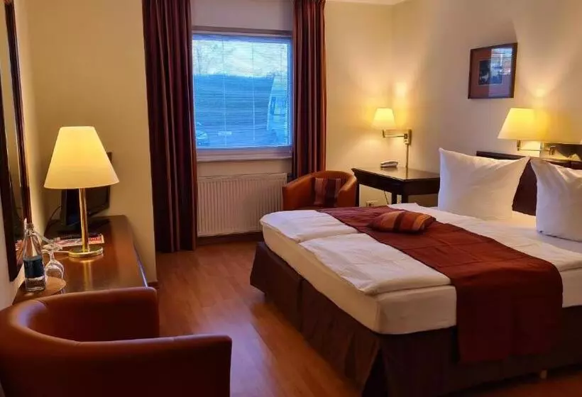キングサイズベッドのスタンダードルーム, Komforthotel Grossbeeren   Stadt Gut