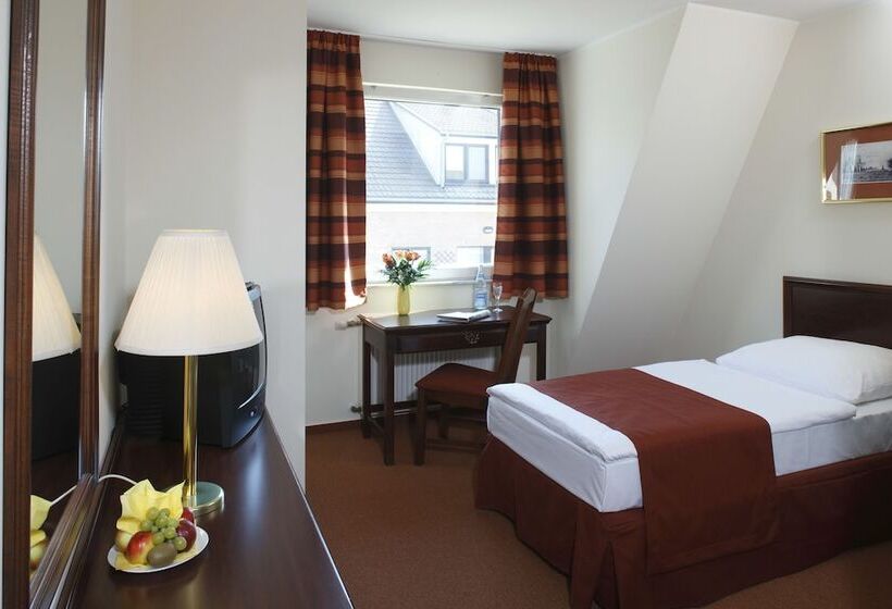 Номер Комфорт Индивидуальный, Komforthotel Grossbeeren Stadt Gut