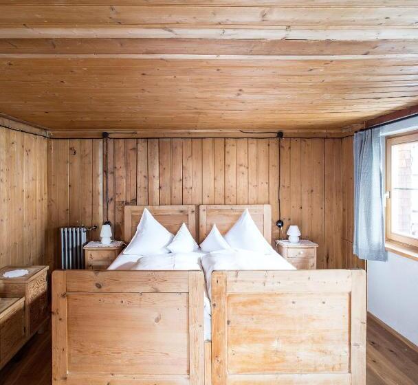 اتاق سوپریور, Holzgauer Haus