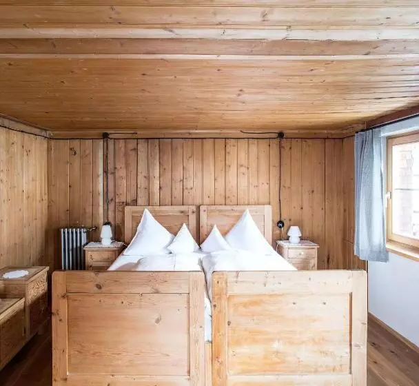 اتاق سوپریور, Holzgauer Haus