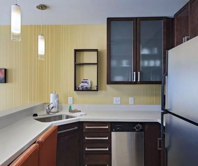 スタンダードスタジオ, Residence Inn By Marriott Omaha West