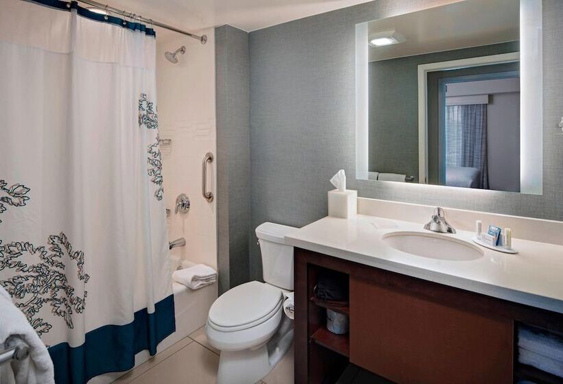 스탠다드 스튜디오, Residence Inn By Marriott Omaha West
