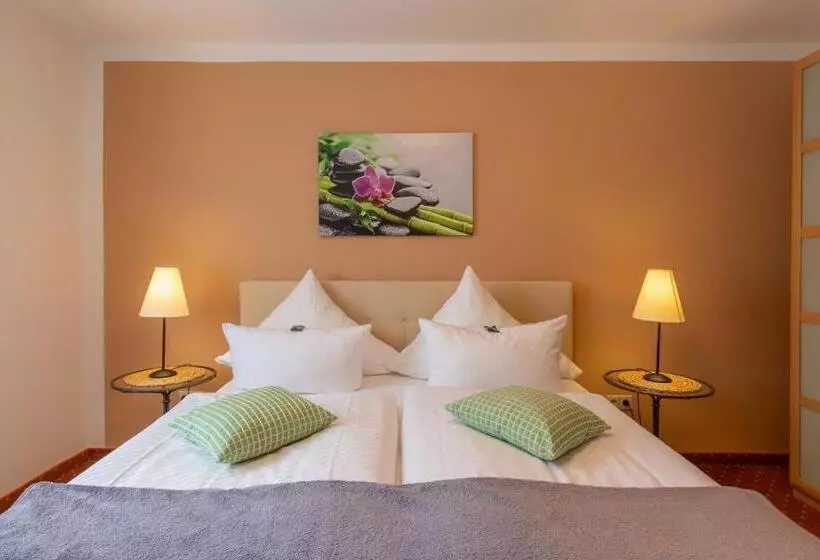 Huoneisto 1 Makuuhuone Parveke, Seehotel Lindenhof