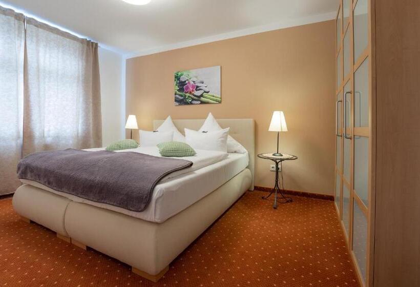 شقة غرفة نوم واحدة مزودة بشُرفة, Seehotel Lindenhof