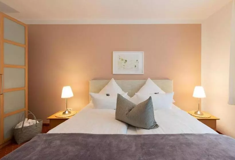 Huoneisto 1 Makuuhuone, Seehotel Lindenhof