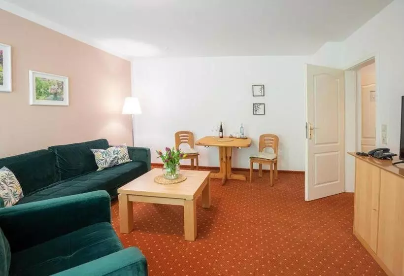 Huoneisto 1 Makuuhuone, Seehotel Lindenhof