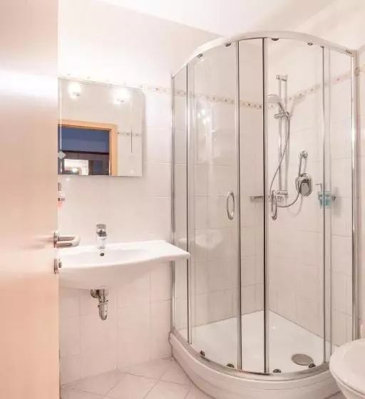 اتاق استاندارد, Sporthotel Neuruppin