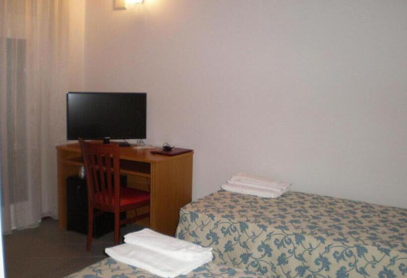 エコノミールーム, Villa Aretusi