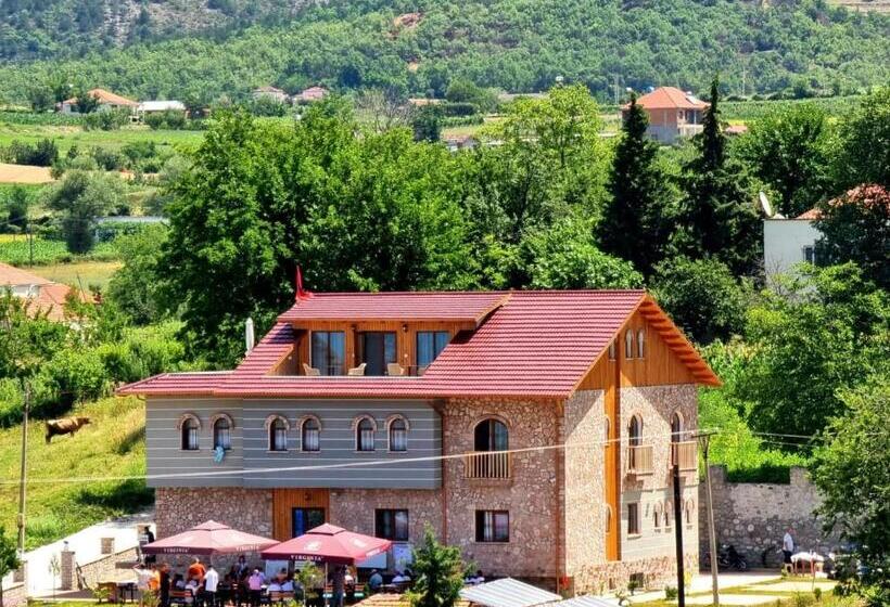 Номер Стандарт с Балконом, Bujtina Celiku