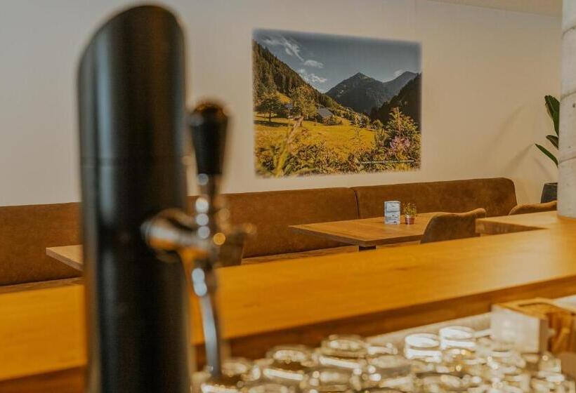 غرفة عائلية, Alpinresortmontafon Garni