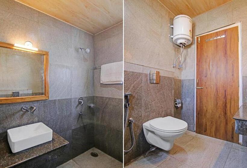 デラックストリプルルーム, Fabhotel Outhills