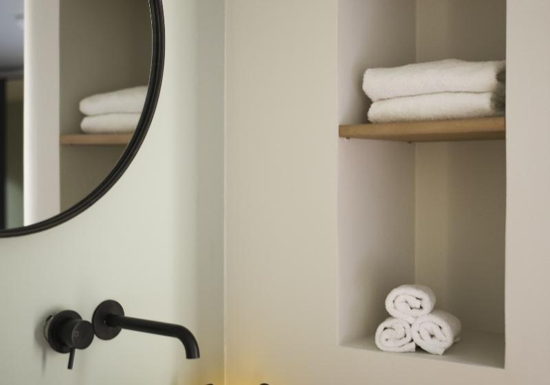 스탠다드 룸 킹사이즈 침대, Nb