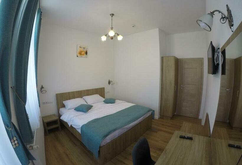 سوییت خانوادگی, Casa Bacila