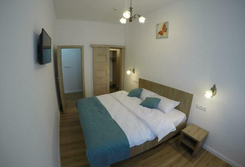 سوییت خانوادگی, Casa Bacila