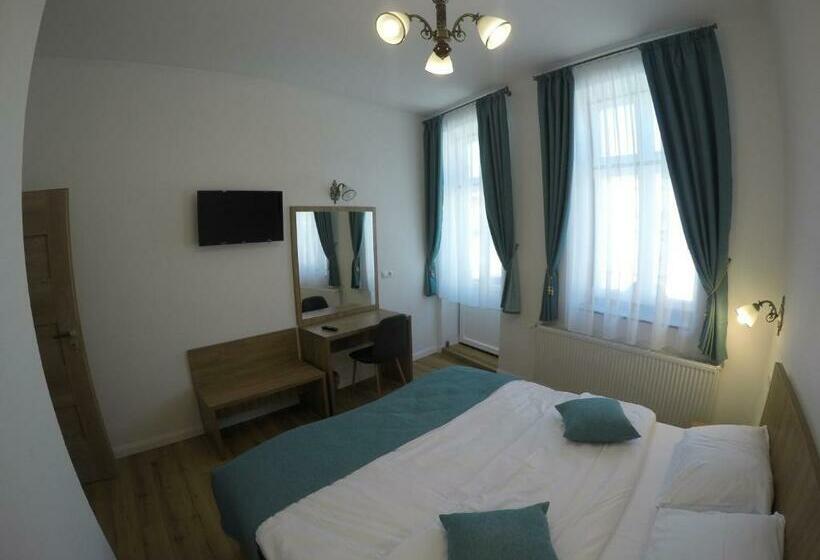 سوییت خانوادگی, Casa Bacila