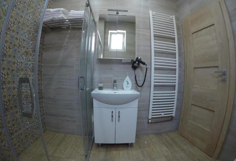 سوییت خانوادگی, Casa Bacila