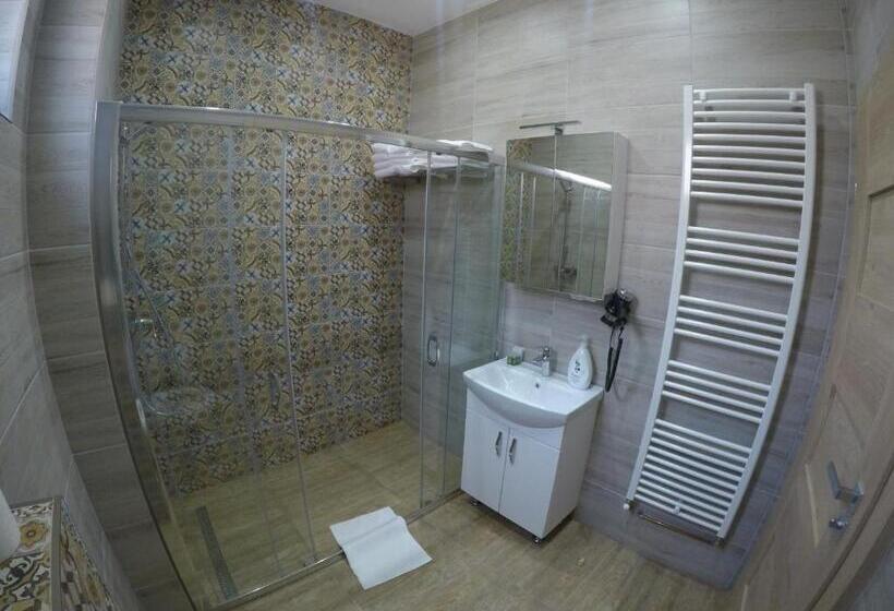 سوییت خانوادگی, Casa Bacila