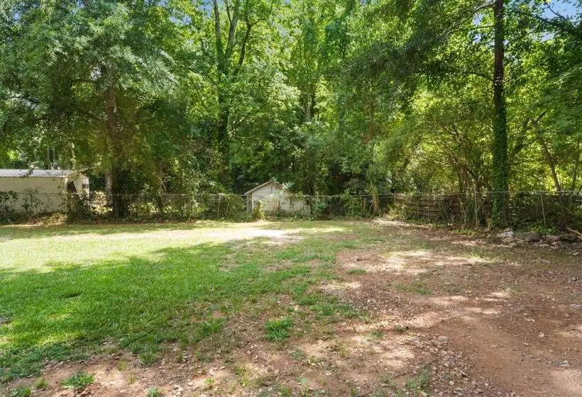 1ベッドルームハウス, The Secluded Secret In Stone Mountain