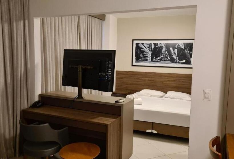 스탠다드 스튜디오 풀장 전망, Condomínio Barretos Thermas Park   Flat Parque Do Peão