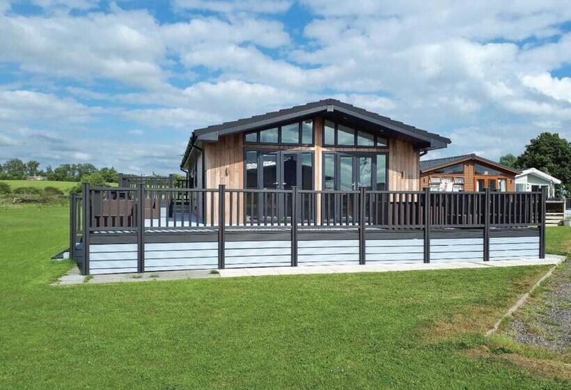 Дом 3 Спальни, Barlings Country Park