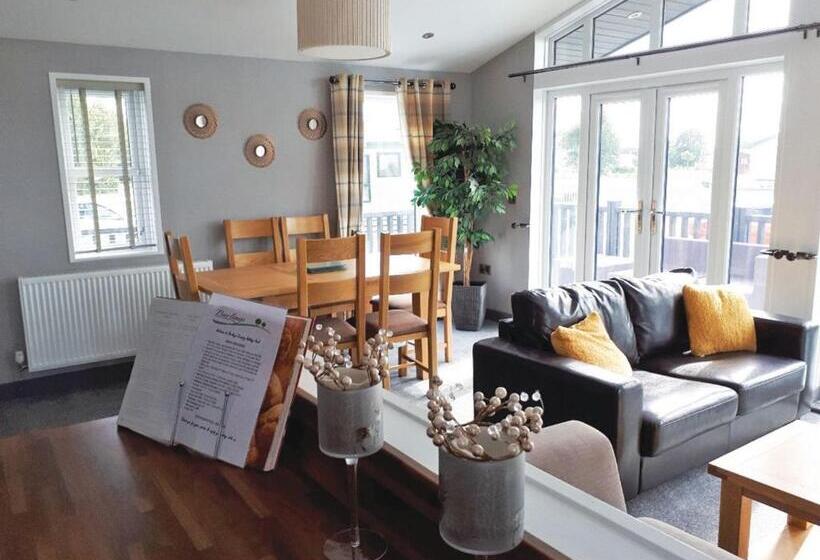 Дом 3 Спальни, Barlings Country Park