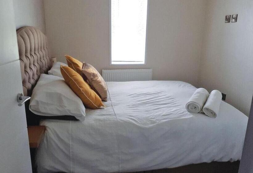 Дом 3 Спальни, Barlings Country Park