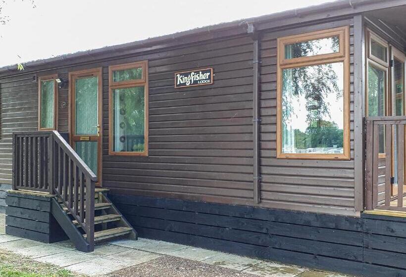 Дом 4 Спальни, Barlings Country Park